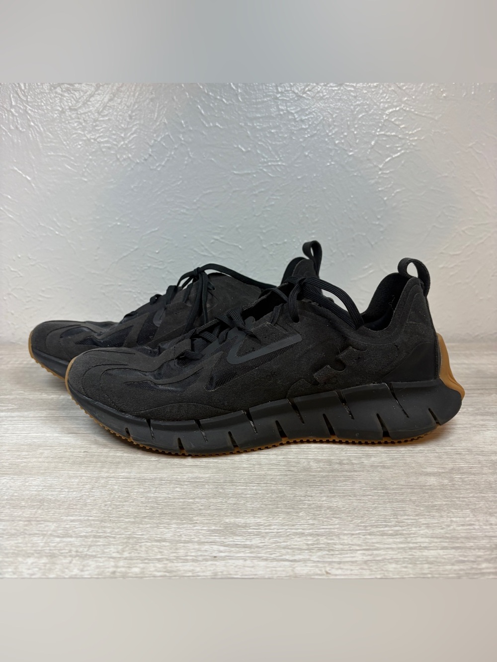Reebok FW3308 Zig Kinetica Concept Type 1 Black Gum Sneakers Lace Up Men 10